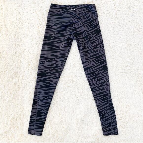 MARIKA Tek Grey Black Zebra Stripe Legging Tights size Small - Picture 4 of 8